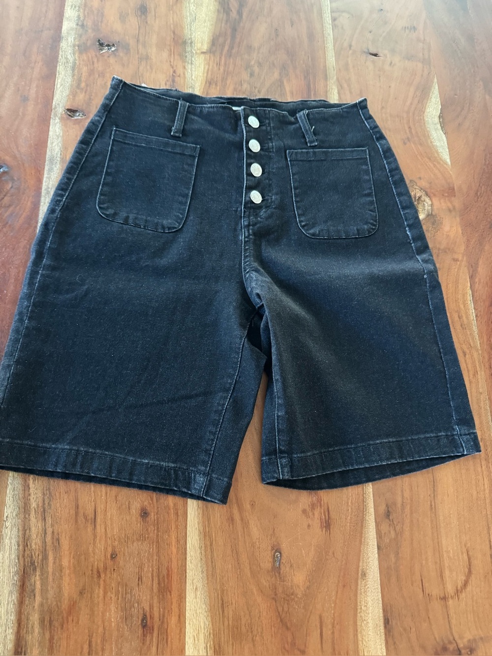 Black Stretch Denim Shorts Silver Button Closure NWOT Size Medium 9 inch